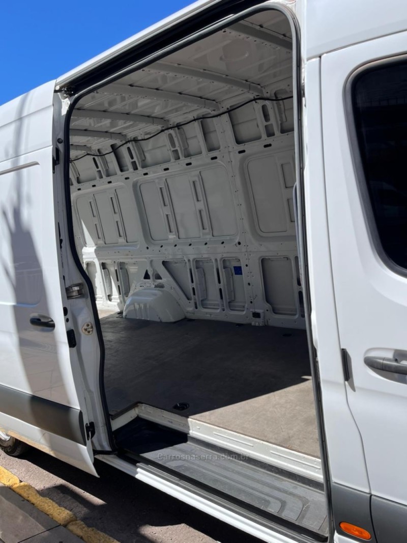 SPRINTER 2.2 416 FURGÃO EXTRA LONGO TETO ALTO TURBO DIESEL 2P MANUAL - 2020 - BENTO GONçALVES