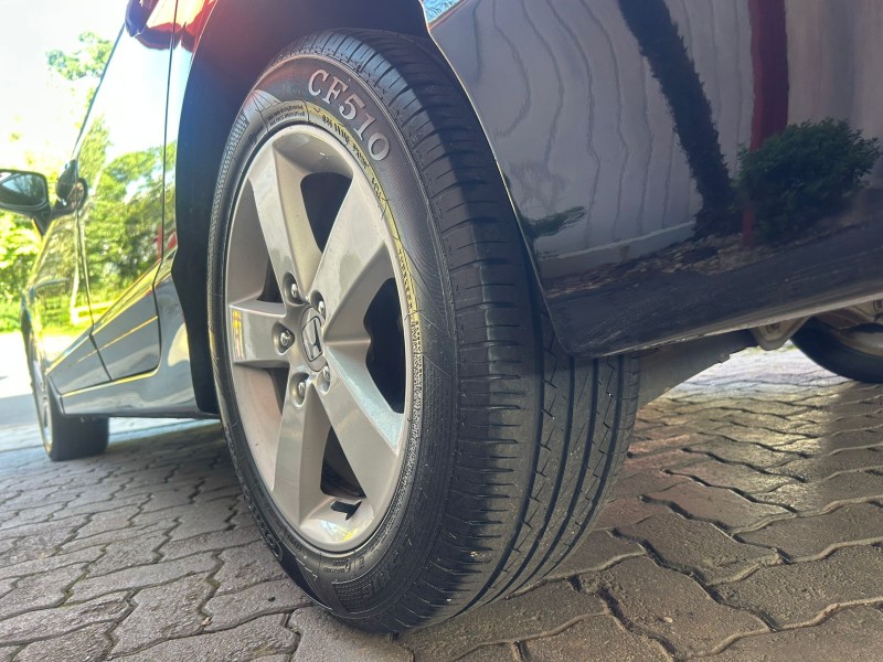 CIVIC 1.8 LXS 16V FLEX 4P MANUAL - 2008 - TRêS COROAS