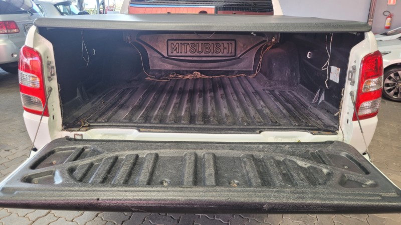 L200 TRITON 2.4 16V TURBO DIESEL SPORT GLS CD 4P 4X4 MANUAL - 2022 - GARIBALDI