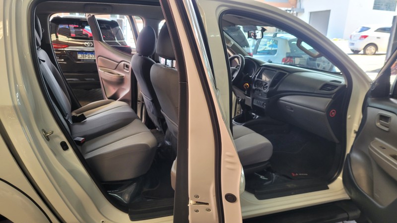 L200 TRITON 2.4 16V TURBO DIESEL SPORT GLS CD 4P 4X4 MANUAL - 2022 - GARIBALDI