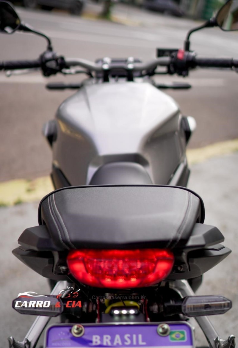 CB 650R  - 2021 - SANTA CRUZ DO SUL