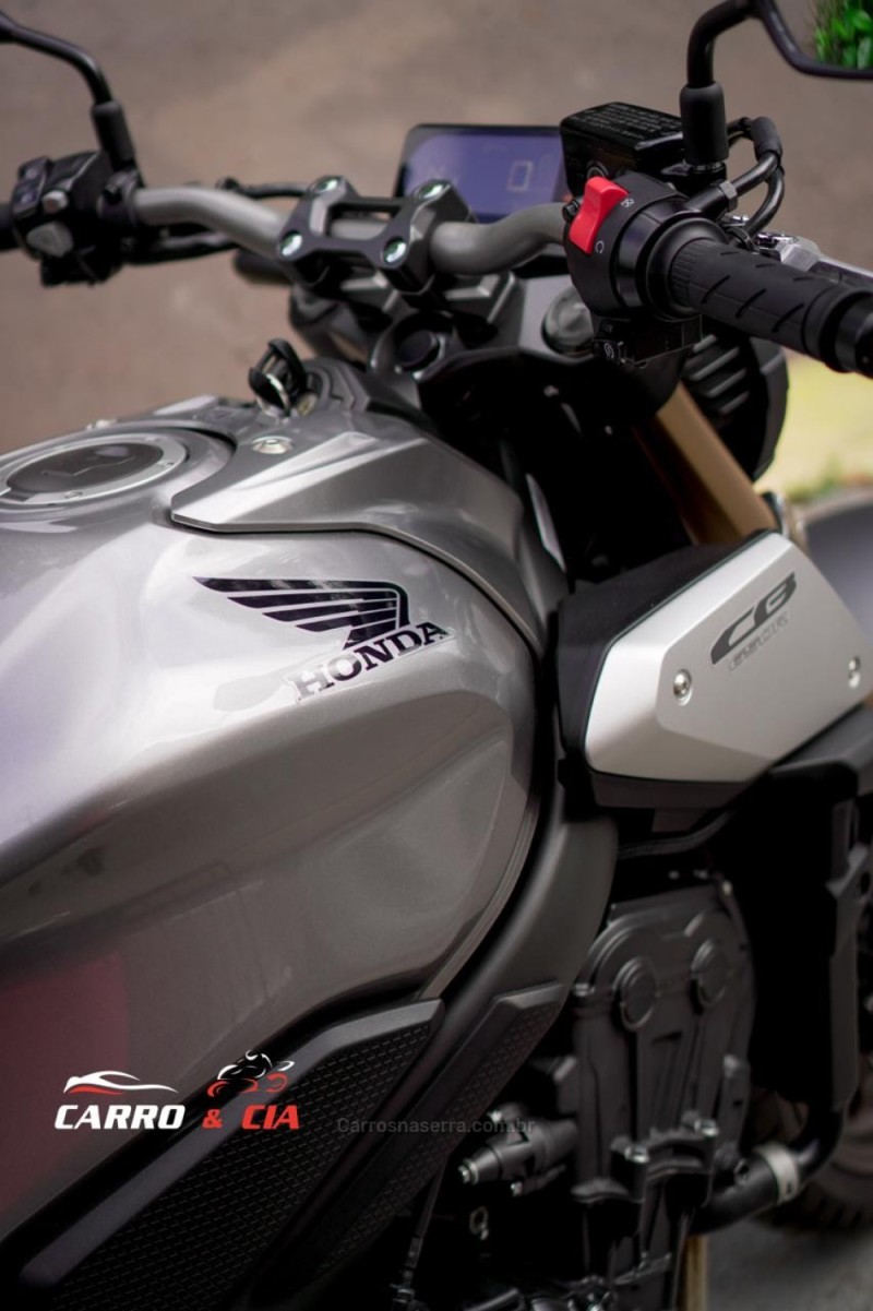 CB 650R  - 2021 - SANTA CRUZ DO SUL