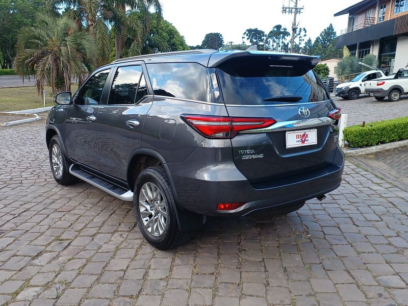 HILUX SW4 2.8 SRX 4X4 16V TURBO INTERCOOLER DIESEL 4P AUTOMÁTICO - 2024 - FLORES DA CUNHA