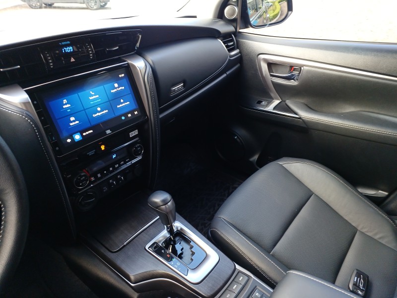 HILUX SW4 2.8 SRX 4X4 16V TURBO INTERCOOLER DIESEL 4P AUTOMÁTICO - 2024 - FLORES DA CUNHA