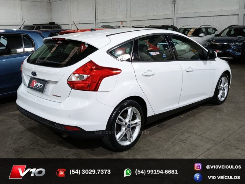 FOCUS 2.0 SE HATCH 16V FLEX 4P AUTO - 2014 - CAXIAS DO SUL