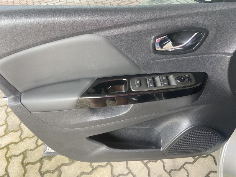 CAPTUR 2.0 16V FLEX INTENSE AUTOMÁTICO - 2020 - CAXIAS DO SUL