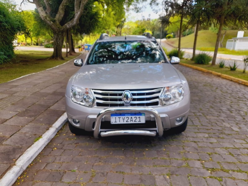 DUSTER 1.6 DYNAMIQUE 4X2 16V FLEX 4P MANUAL - 2017 - FARROUPILHA