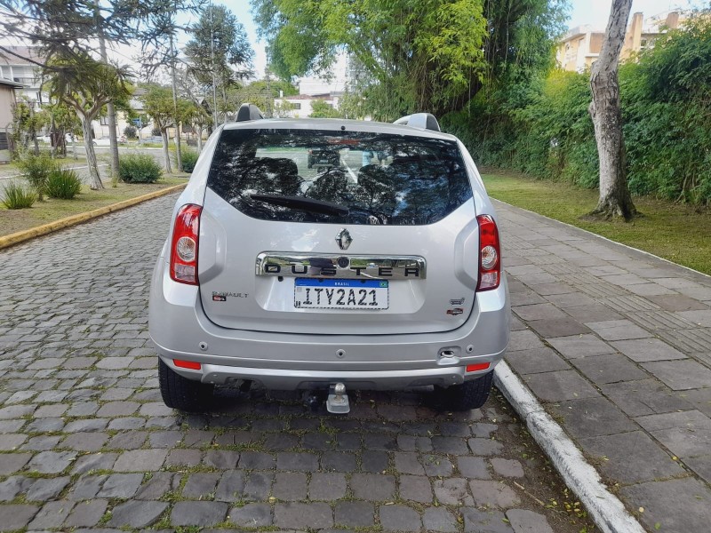 DUSTER 1.6 DYNAMIQUE 4X2 16V FLEX 4P MANUAL - 2017 - FARROUPILHA