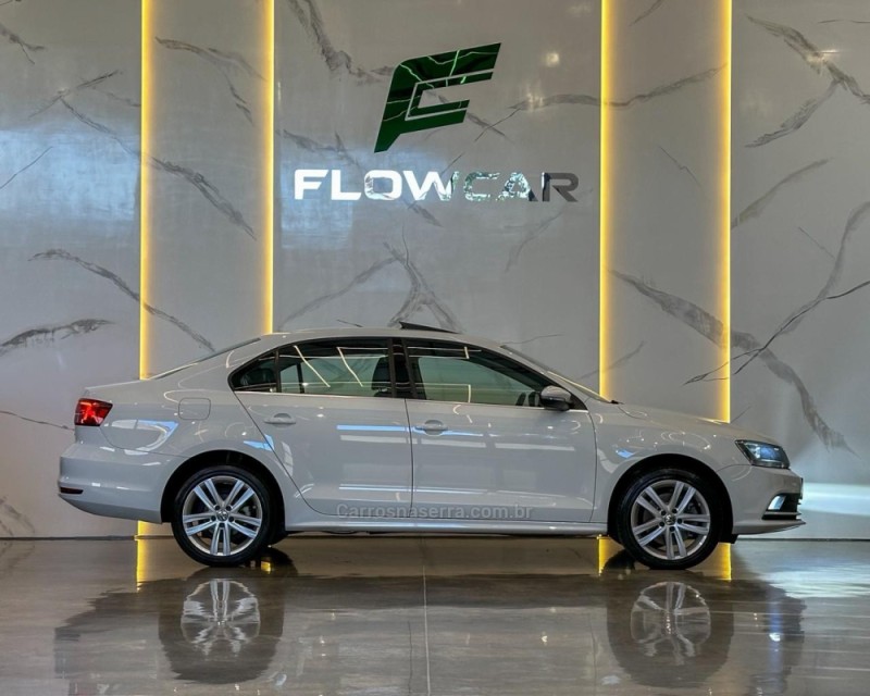 JETTA 2.0 TSI HIGHLINE 211CV GASOLINA 4P DSG - 2016 - GARIBALDI