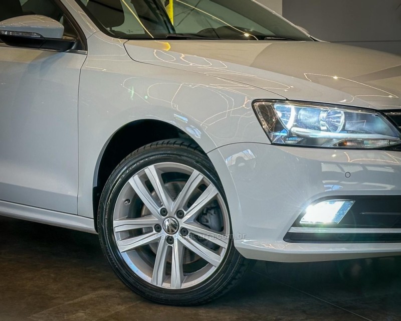 JETTA 2.0 TSI HIGHLINE 211CV GASOLINA 4P DSG - 2016 - GARIBALDI