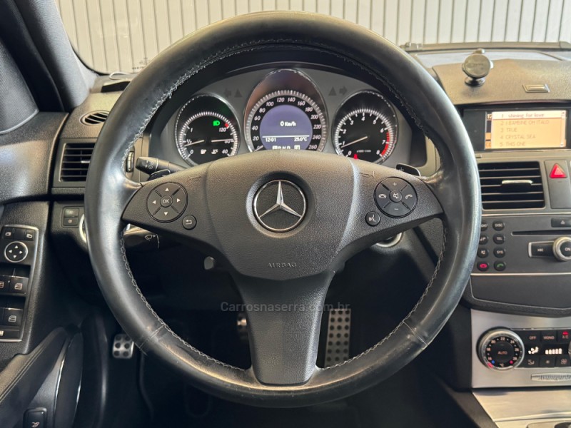 C 200 1.8 CGI TOURING AVANTGARDE 16V GASOLINA 4P AUTOMÁTICO - 2011 - DOIS IRMãOS