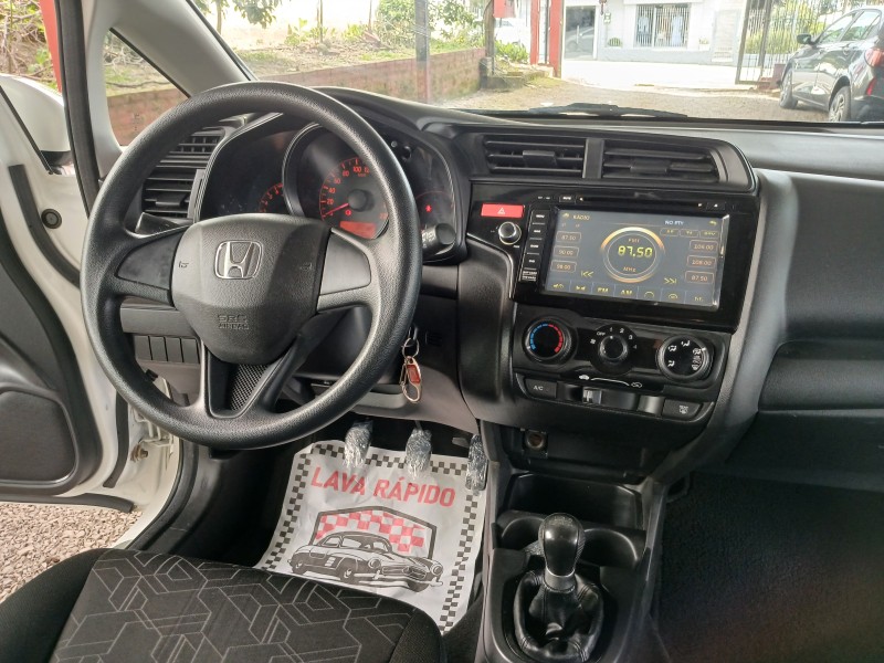 FIT 1.5 LX 16V FLEX 4P MANUAL - 2017 - CAXIAS DO SUL