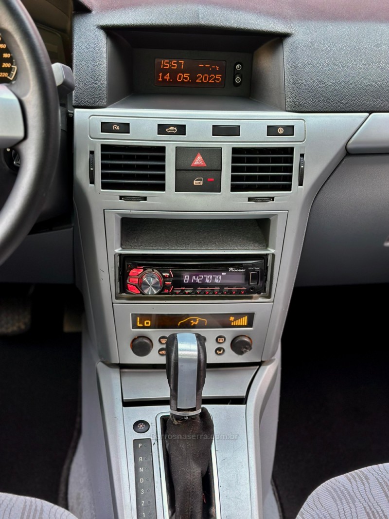 VECTRA 2.0 MPFI ELEGANCE 8V 140CV FLEX 4P AUTOMÁTICO - 2006 - ESTâNCIA VELHA