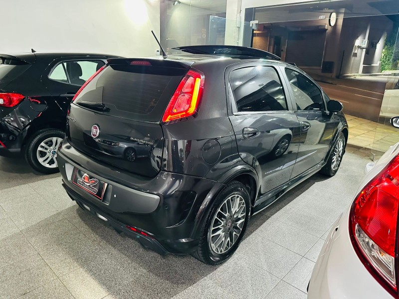 PUNTO 1.8 BLACKMOTION 16V FLEX 4P MANUAL - 2014 - CAXIAS DO SUL