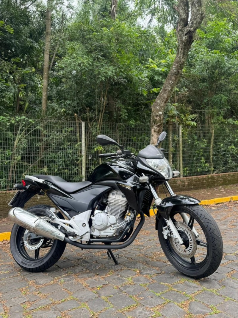 cb 300r  2014 lajeado