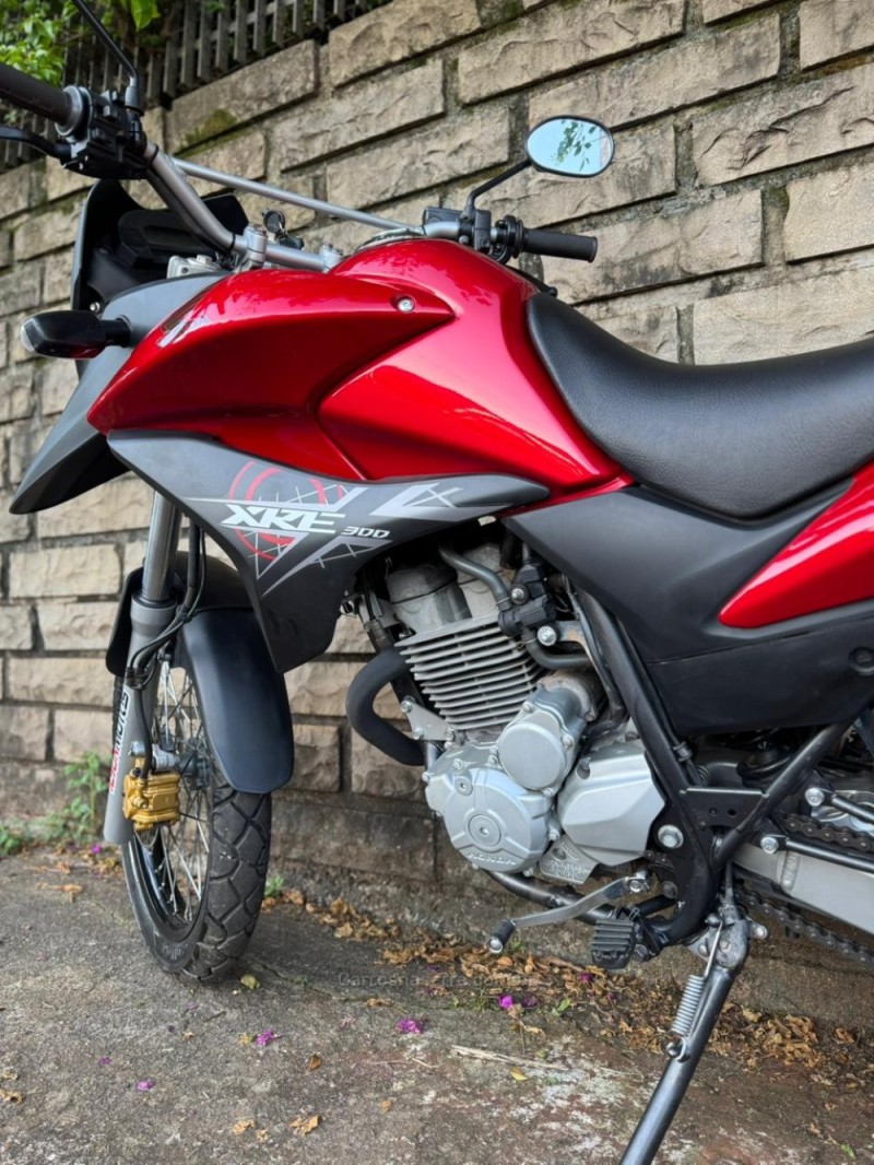 XRE 300  - 2011 - LAJEADO