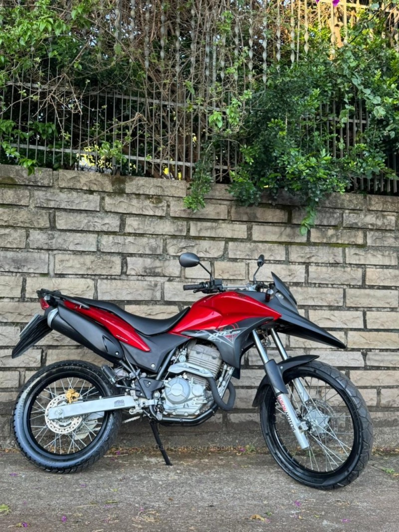 XRE 300  - 2011 - LAJEADO