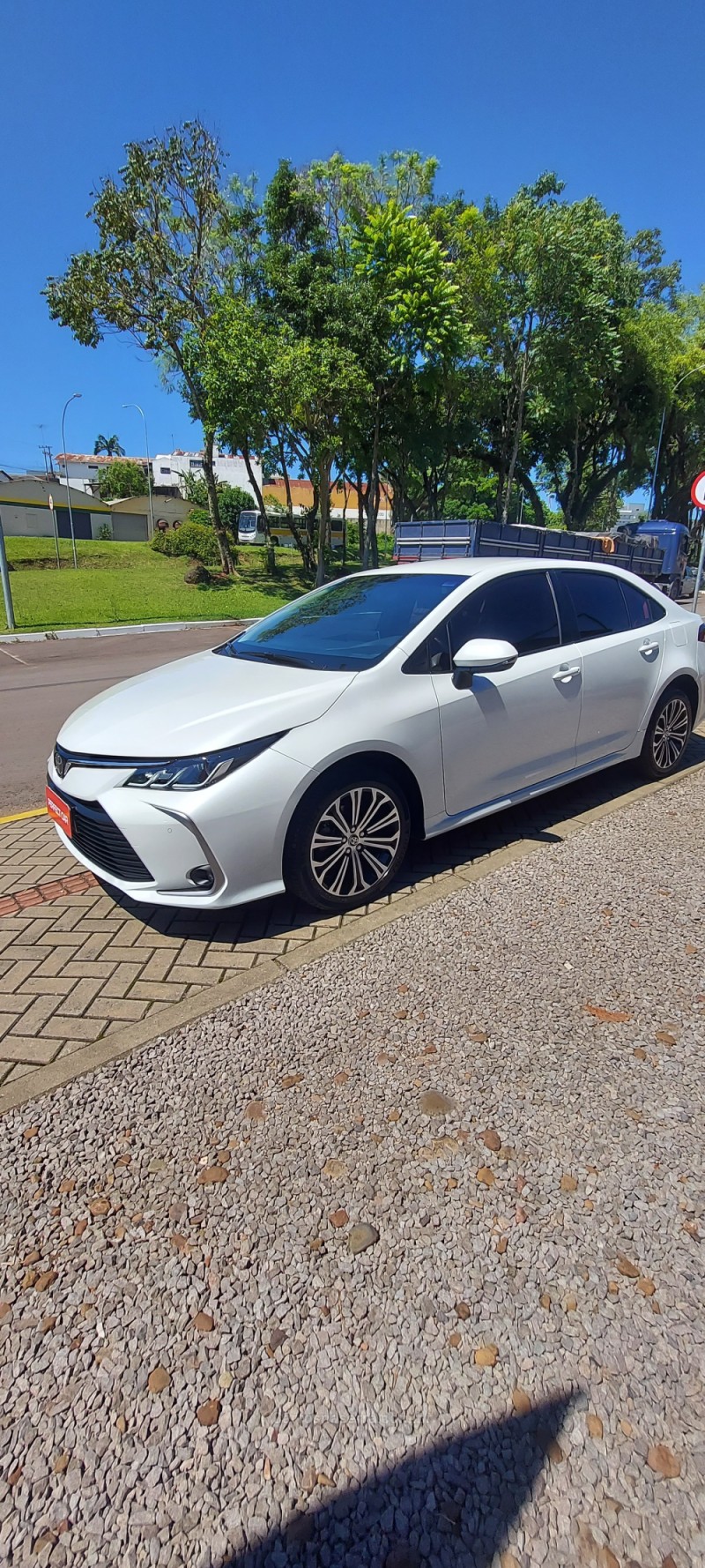 COROLLA 2.0 XEI 16V FLEX 4P AUTOMÁTICO - 2023 - BOM PRINCíPIO