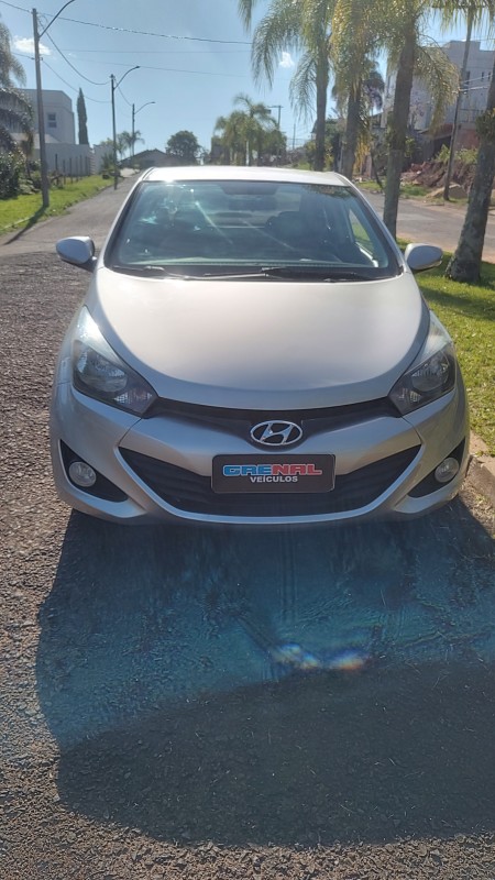 HB20S 1.0 COMFORT PLUS 5 ANOS 12V FLEX 4P MANUAL - 2014 - CAMPO BOM