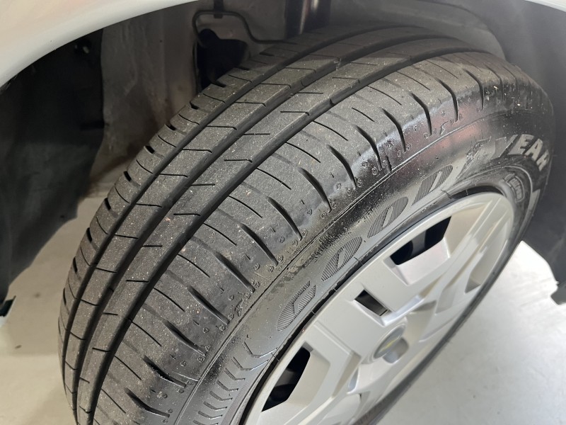 CLASSIC 1.6 MPFI SUPER 8V GASOLINA 4P AUTOMÁTICO - 2004 - CAXIAS DO SUL