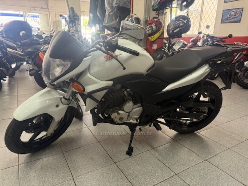 CB 300R  - 2012 - GARIBALDI