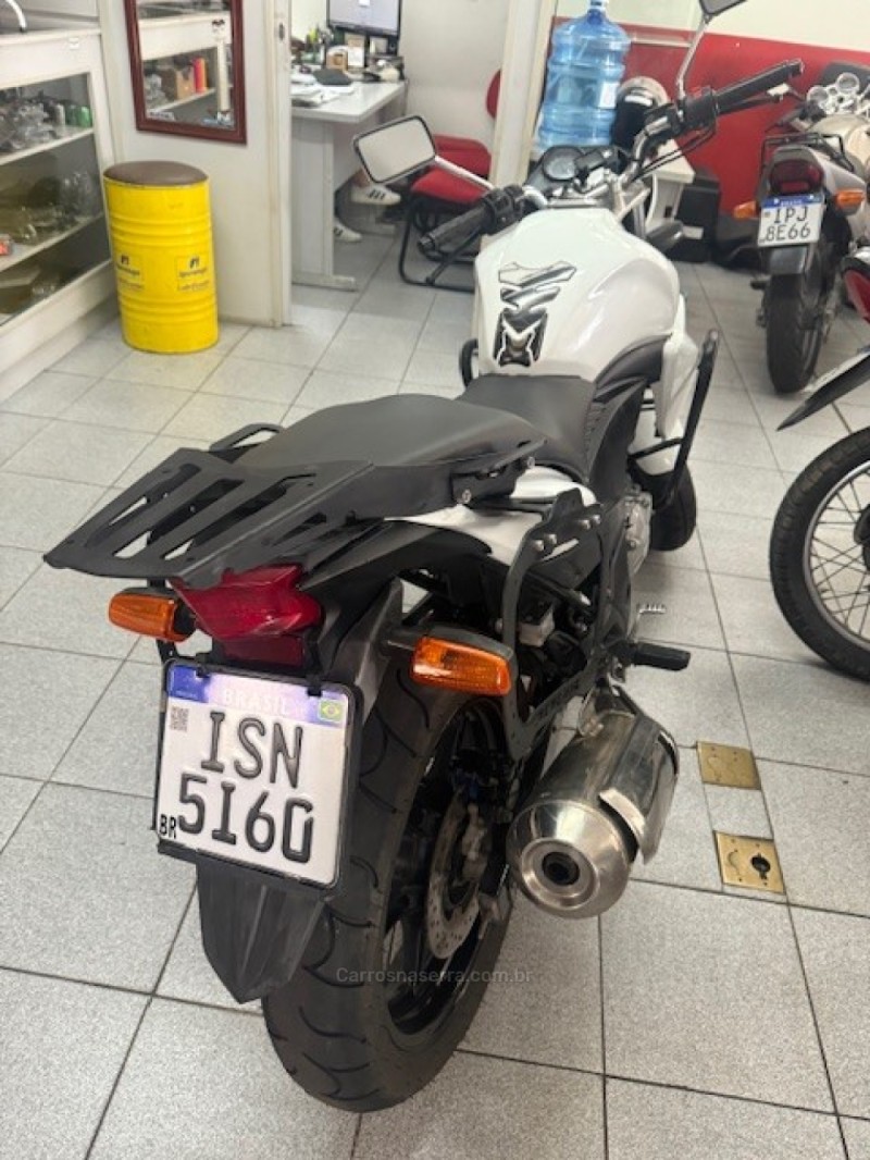 CB 300R  - 2012 - GARIBALDI