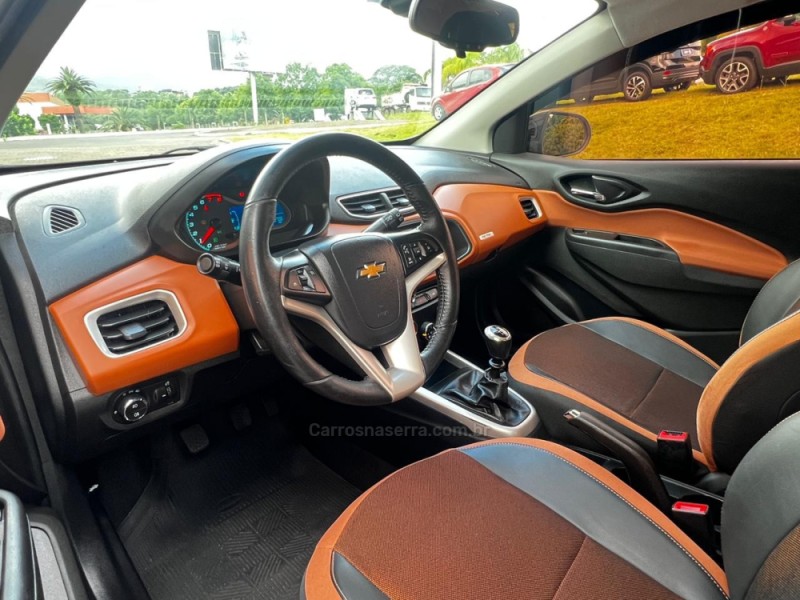 ONIX 1.4 MPFI ACTIV 8V FLEX 4P MANUAL - 2018 - NOVA PETRóPOLIS