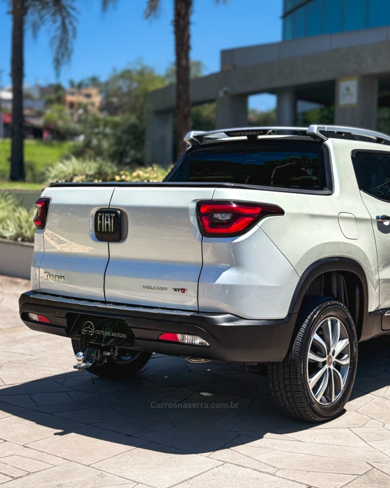 TORO 2.0 16V TURBO DIESEL VOLCANO AT9 4X4 AUTOMÁTICO - 2019 - NOVO HAMBURGO