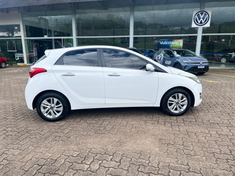 HB20 1.6 PREMIUM 16V FLEX 4P AUTOMÁTICO - 2015 - NOVA PETRóPOLIS