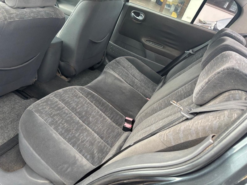 MÉGANE 2.0 DYNAMIQUE GRAND TOUR 16V GASOLINA 4P MANUAL - 2007 - FARROUPILHA