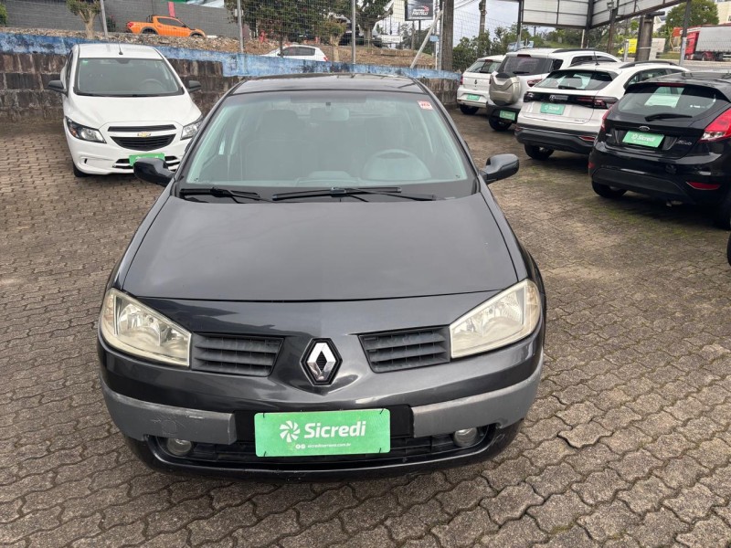 megane 2.0 dynamique grand tour 16v gasolina 4p manual 2007 farroupilha