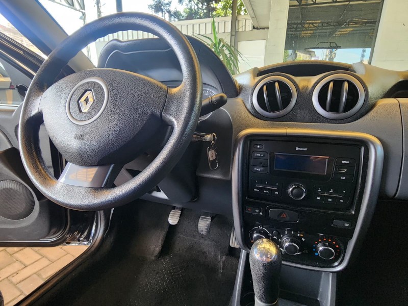 DUSTER 1.6 EXPRESSION 4X2 16V FLEX 4P MANUAL - 2014 - CAXIAS DO SUL