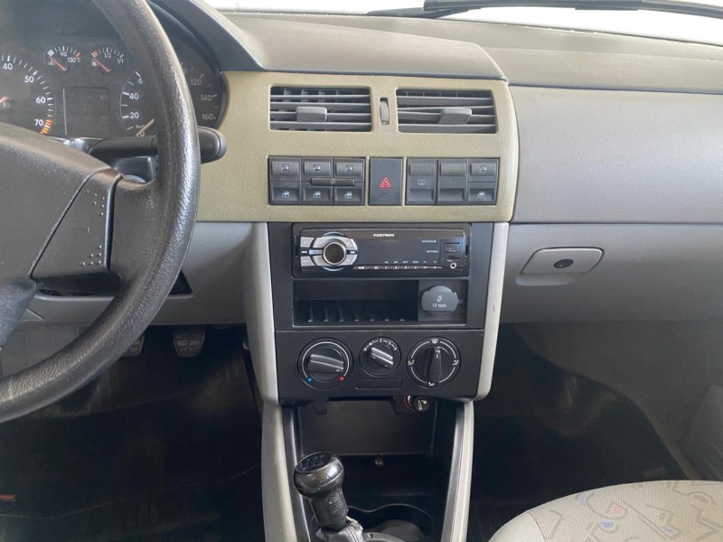 GOL 1.0 MI PLUS 16V GASOLINA 4P MANUAL G.III - 2001 - CAXIAS DO SUL