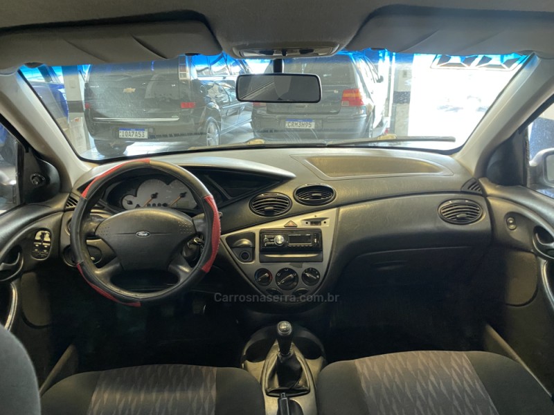 FOCUS 1.6 8V GASOLINA 4P MANUAL - 2006 - CAXIAS DO SUL