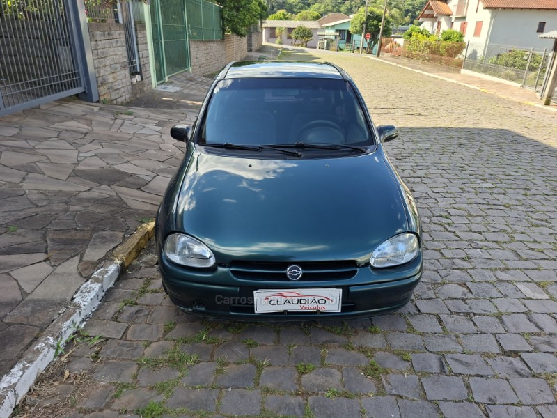 CORSA 1.6 MPFI GL SEDAN 8V GASOLINA 4P MANUAL - 1998 - BENTO GONçALVES