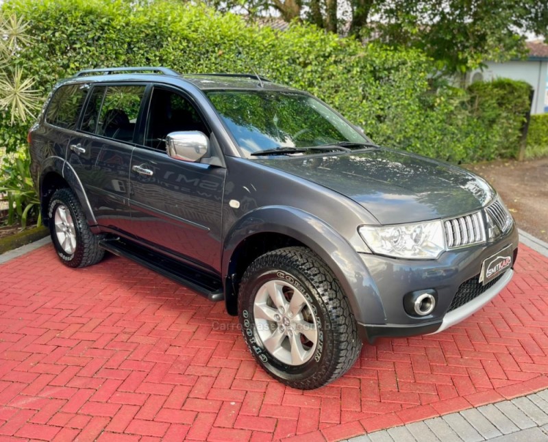 PAJERO DAKAR 3.2 HPE 4X4 7 LUGARES 16V TURBO INTERCOOLER DIESEL 4P AUTOMÁTICO - 2012 - ROLANTE