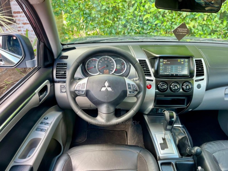 PAJERO DAKAR 3.2 HPE 4X4 7 LUGARES 16V TURBO INTERCOOLER DIESEL 4P AUTOMÁTICO - 2012 - ROLANTE