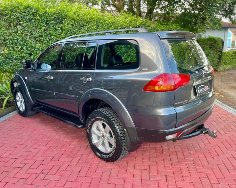 PAJERO DAKAR 3.2 HPE 4X4 7 LUGARES 16V TURBO INTERCOOLER DIESEL 4P AUTOMÁTICO - 2012 - ROLANTE