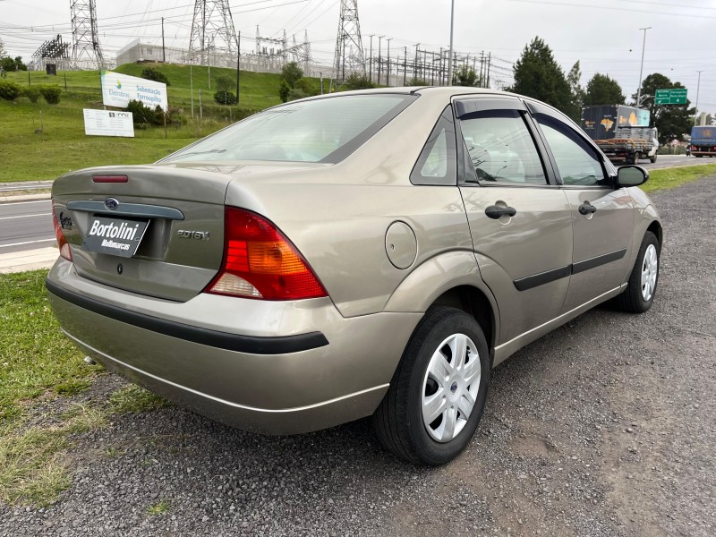 FOCUS 2.0 GLX SEDAN 16V FLEX 4P MANUAL - 2008 - FARROUPILHA