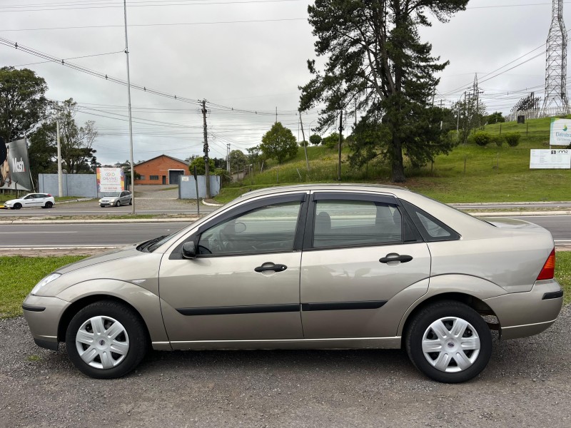 FOCUS 2.0 GLX SEDAN 16V FLEX 4P MANUAL - 2008 - FARROUPILHA