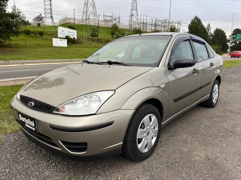FOCUS 2.0 GLX SEDAN 16V FLEX 4P MANUAL - 2008 - FARROUPILHA