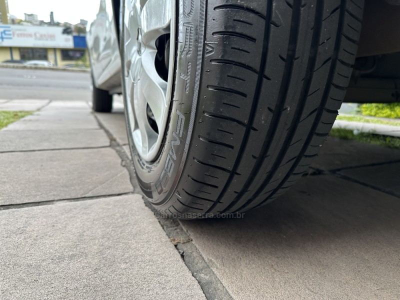 SANDERO 1.6 EXPRESSION 8V FLEX 4P MANUAL - 2017 - CAXIAS DO SUL