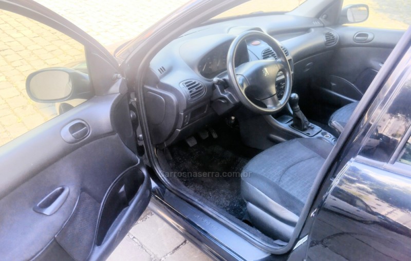 206 1.0 SENSATION 16V GASOLINA 4P MANUAL - 2006 - CAXIAS DO SUL