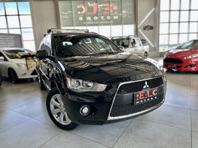 OUTLANDER 3.0 4X4 V6 24V GASOLINA 4P AUTOMÁTICO - 2010 - CAXIAS DO SUL