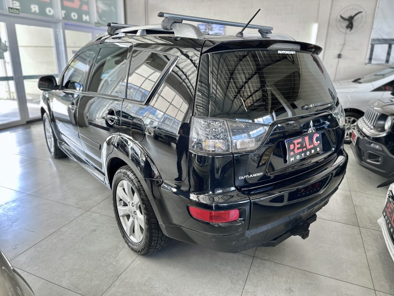 OUTLANDER 3.0 4X4 V6 24V GASOLINA 4P AUTOMÁTICO - 2010 - CAXIAS DO SUL