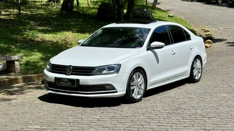 JETTA 2.0 TSI HIGHLINE 211CV GASOLINA 4P DSG - 2016 - CAXIAS DO SUL