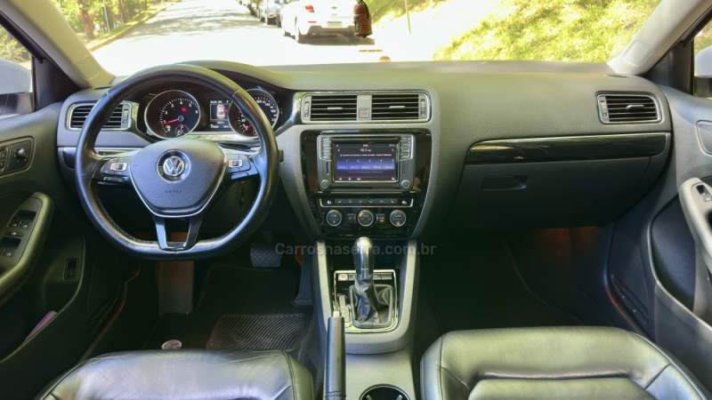 JETTA 2.0 TSI HIGHLINE 211CV GASOLINA 4P DSG - 2016 - CAXIAS DO SUL