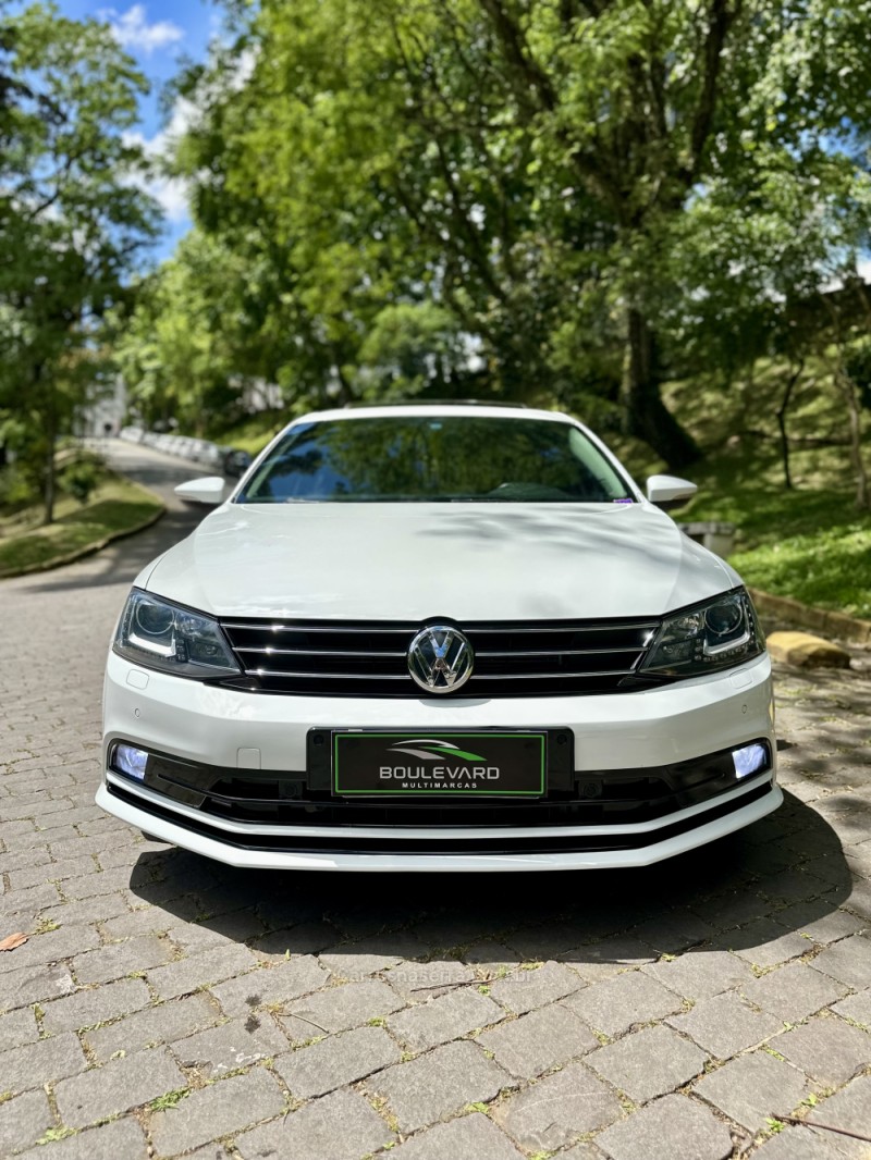 JETTA 2.0 TSI HIGHLINE 211CV GASOLINA 4P DSG - 2016 - CAXIAS DO SUL