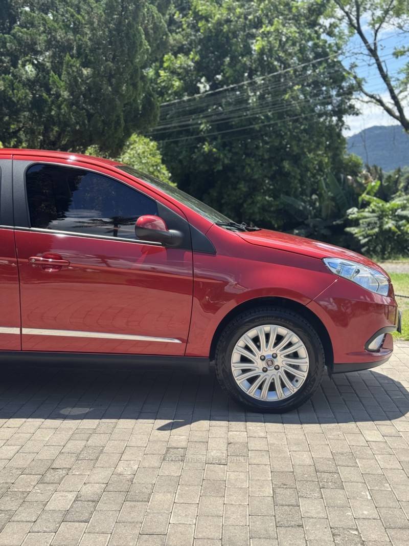 SIENA 1.6 MPI ESSENCE 16V FLEX 4P MANUAL - 2014 - ENCANTADO