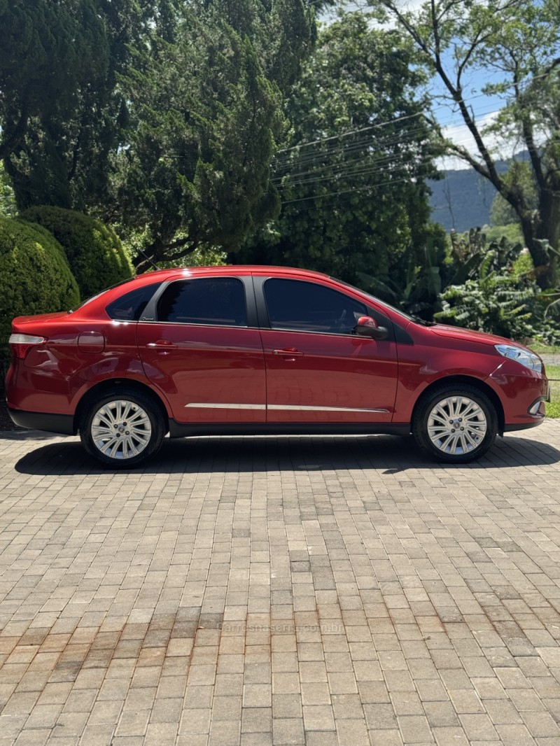 SIENA 1.6 MPI ESSENCE 16V FLEX 4P MANUAL - 2014 - ENCANTADO